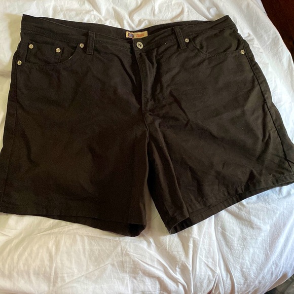 Short - Picture 1 of 13